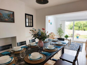 Spacious 4 Bedroom House with Garden, Close to City Centre, 2 Parking Spaces